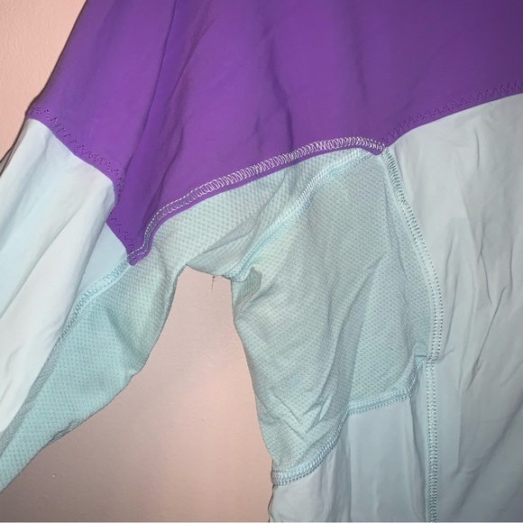 Lululemon Runbeam Hoodie Aquamarine / Power Purple - Picture 8 of 12